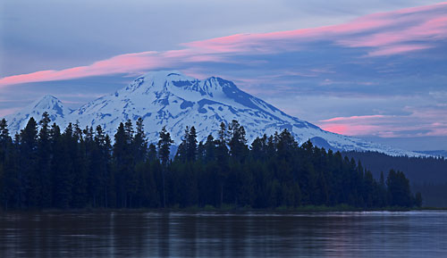 Sunset, Pink, Red and Magenta sky over Crane Prairie Lake, Oregon